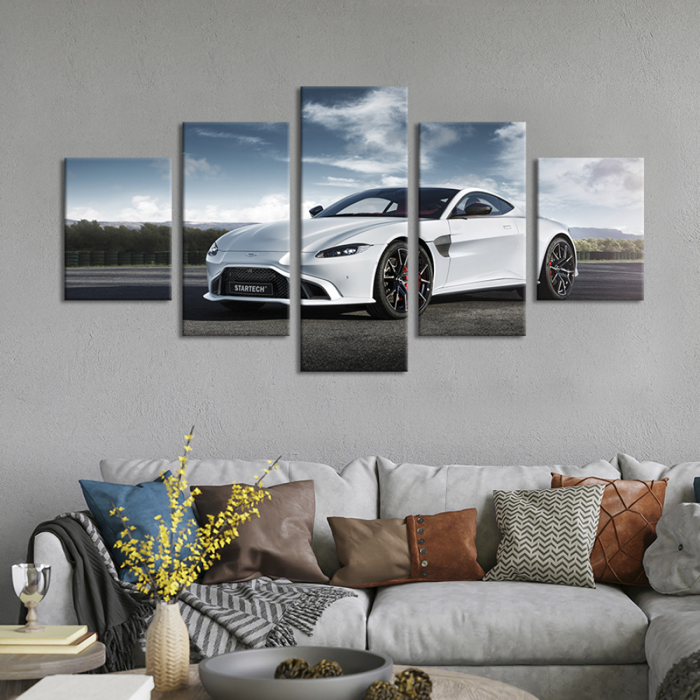 Картина Фантастичний білий Aston Martin Vantage 112x54 см (1402-52)