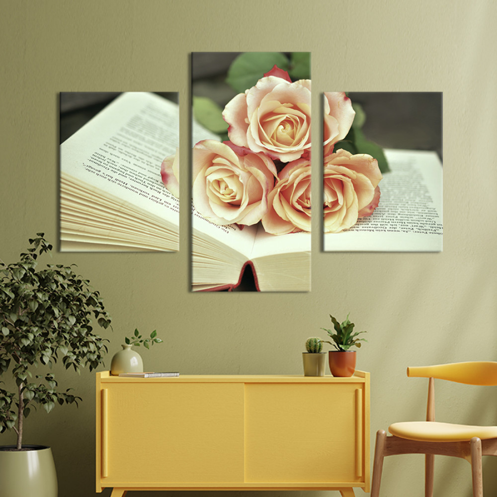Картина триптих Бежеві троянди на книзі 141x90 см (946-32)