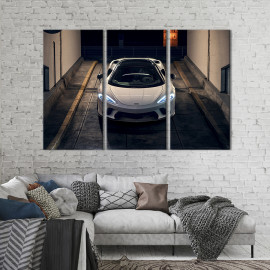 Картина Авто McLaren GT на вулиці міста 78x48 см (1373-31)